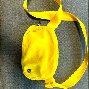 Lululemon Everywhere Belt Bag 1L Utility Yellow Wonderful used condition!